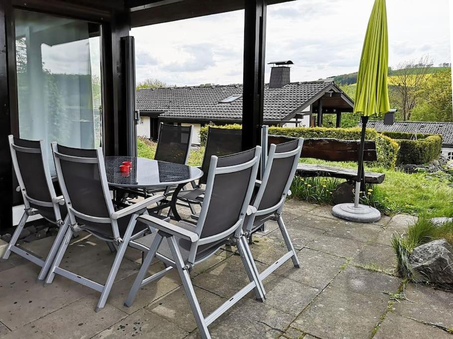 Ferienhaus Lena Im Sauerland Direkt Am Hennesee Meschede Exteriér fotografie